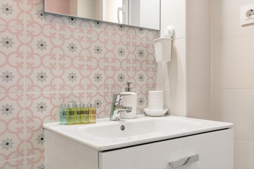 2 Bedrooms 1 Bathroom Furnished - Las Letras - Bright - Mintystay Madrid Eksteriør bilde