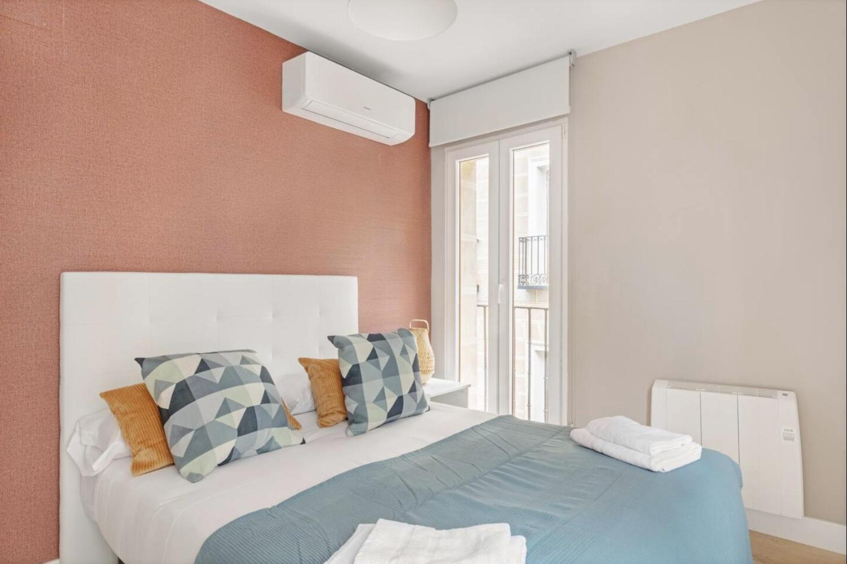 2 Bedrooms 1 Bathroom Furnished - Las Letras - Bright - Mintystay Madrid Eksteriør bilde